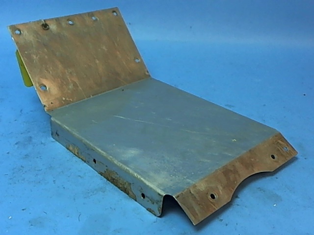 69095-00 Piper - PLATE - Tunnel top center front